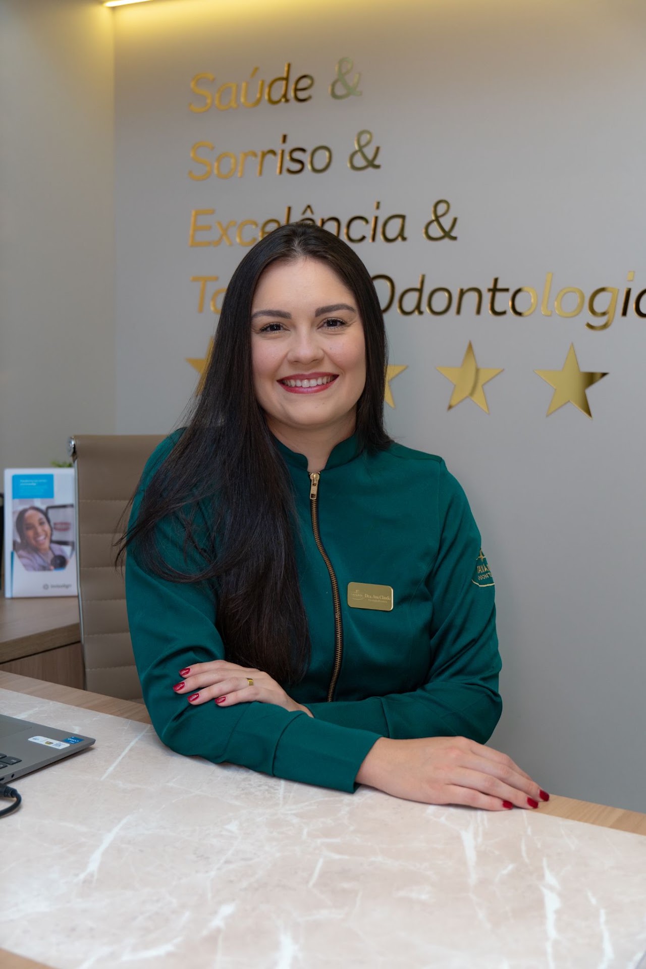 Dra. Ana Cláudia